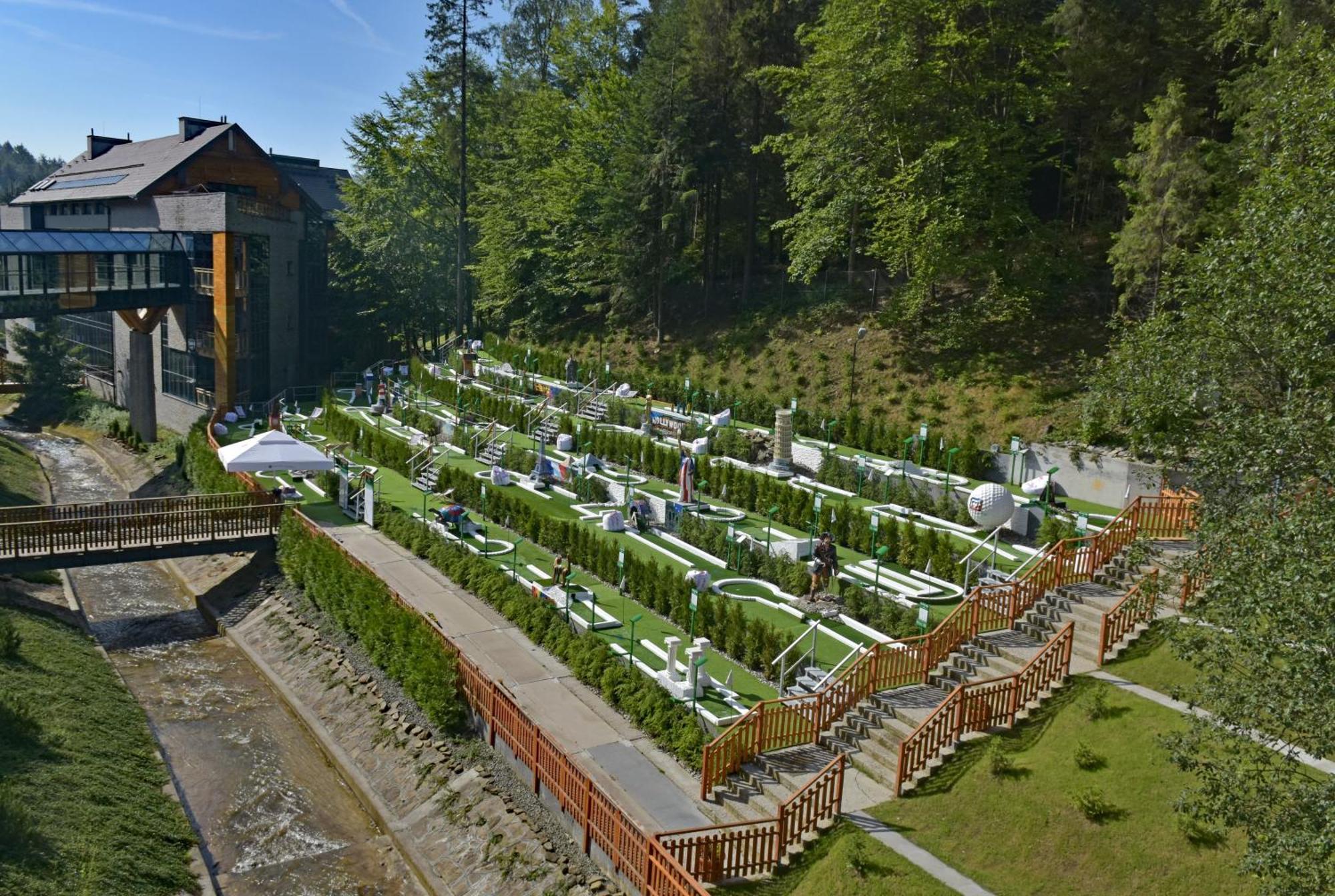 Hotel Czarny Potok Resort Spa & Conference Krynica Zdroj Bagian luar foto